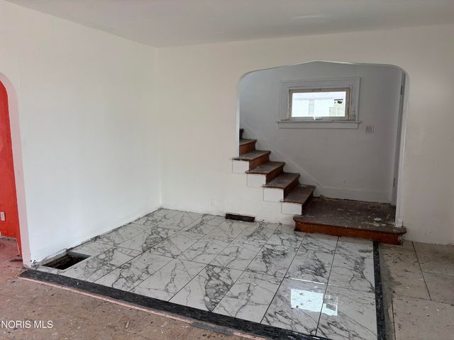 1019 Woodstock Avenue, Toledo, OH 43607