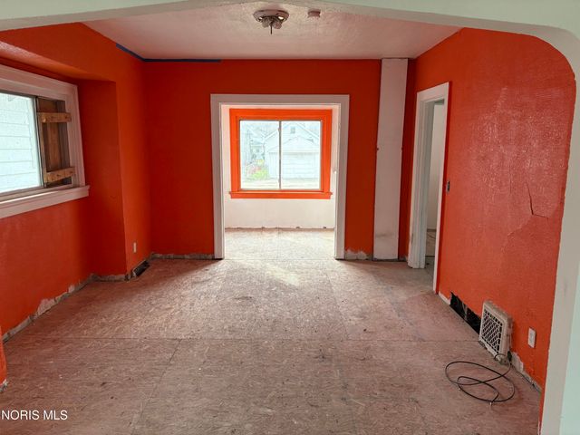 1019 Woodstock Avenue, Toledo, OH 43607