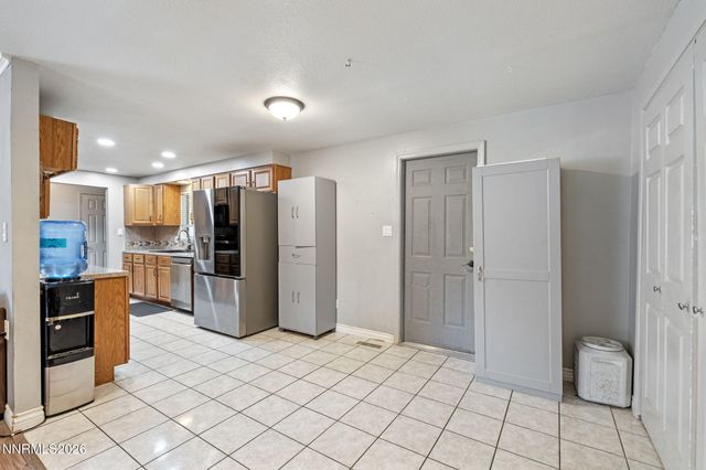 1525 E Telegraph Street, Carson City, NV 89701