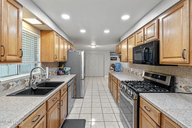 1525 E Telegraph Street, Carson City, NV 89701