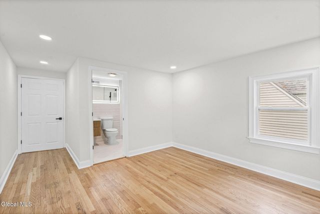 1413 Via Del Mar, Niskayuna, NY 12309
