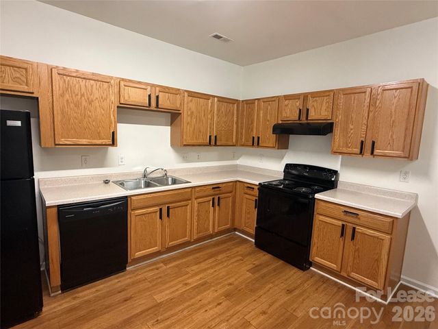 7033 Somerset Springs Drive, Charlotte, NC 28262