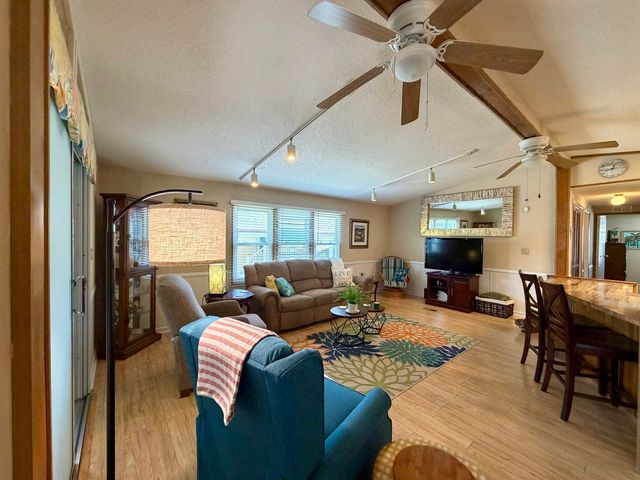 505 Meadowlark Dr., Surfside Beach, SC 29575