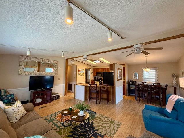 505 Meadowlark Dr., Surfside Beach, SC 29575