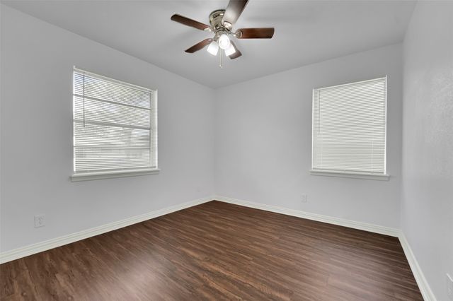 510 Pleasant Valley Road, Garland, TX 75040