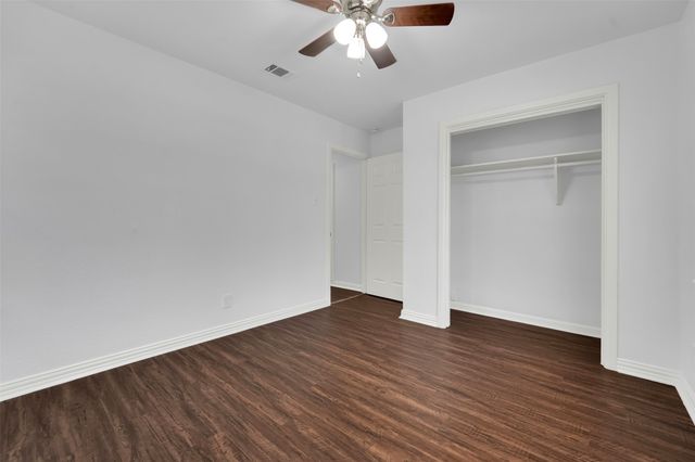 510 Pleasant Valley Road, Garland, TX 75040
