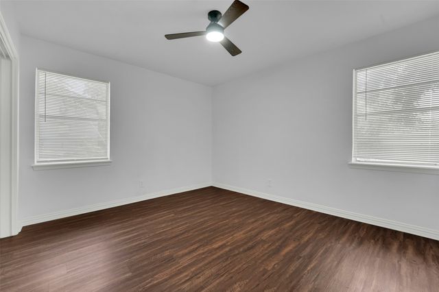 510 Pleasant Valley Road, Garland, TX 75040