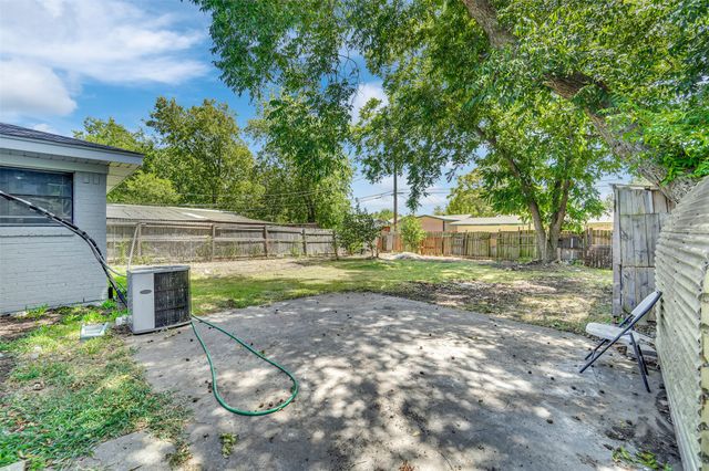 510 Pleasant Valley Road, Garland, TX 75040