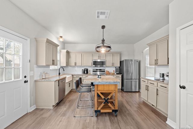 20514 Tree Mdw, San Antonio, TX 78258