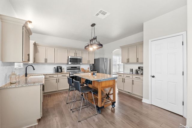 20514 Tree Mdw, San Antonio, TX 78258