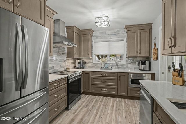 1737 Rosebay Court SW, Ocean Isle Beach, NC 28469