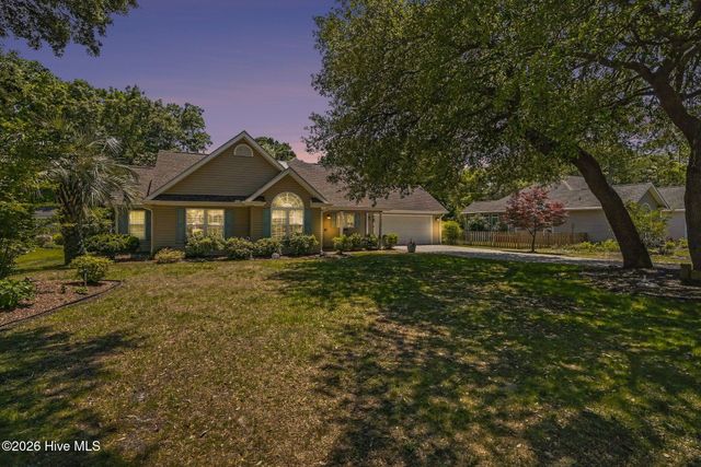 1737 Rosebay Court SW, Ocean Isle Beach, NC 28469