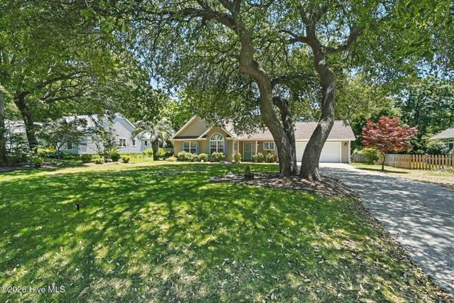 1737 Rosebay Court SW, Ocean Isle Beach, NC 28469