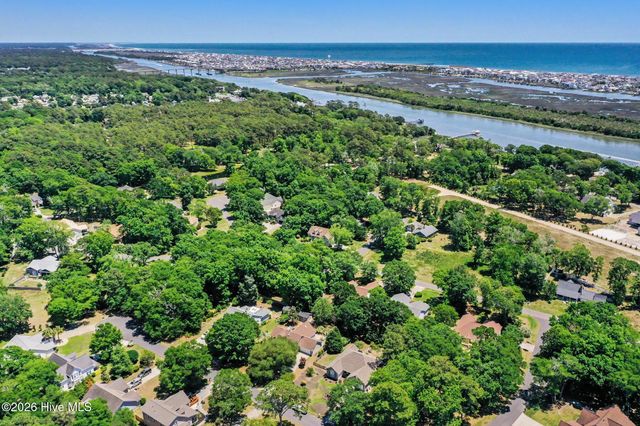 1737 Rosebay Court SW, Ocean Isle Beach, NC 28469