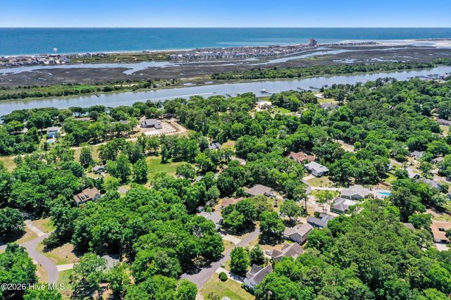 1737 Rosebay Court SW, Ocean Isle Beach, NC 28469