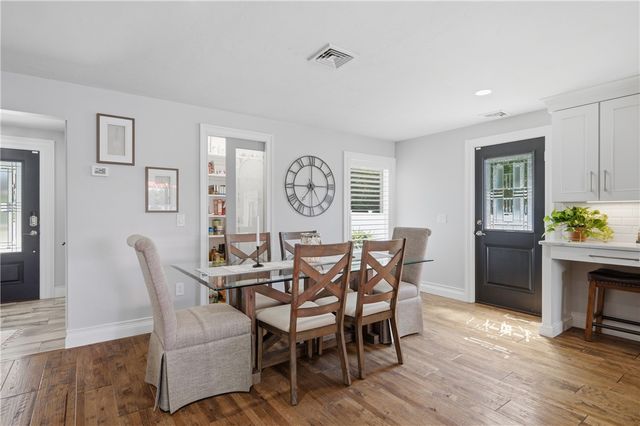 16 Countryside Drive, Johnston, RI 02919