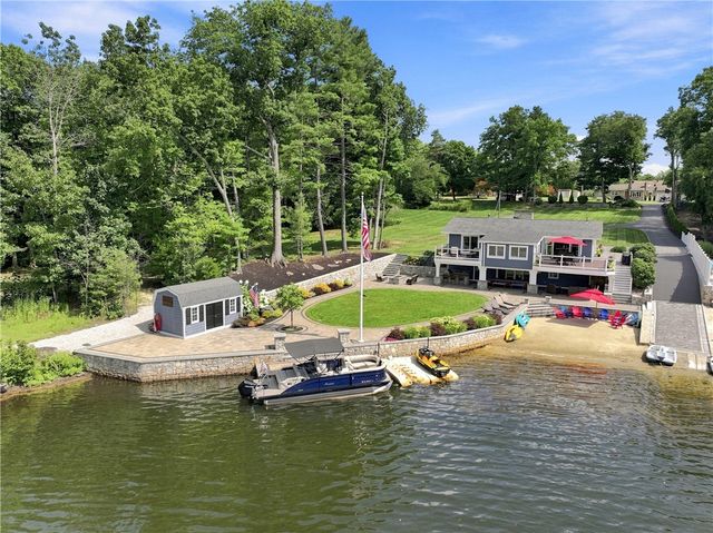 16 Countryside Drive, Johnston, RI 02919