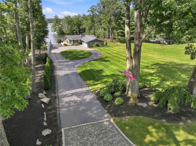 16 Countryside Drive, Johnston, RI 02919