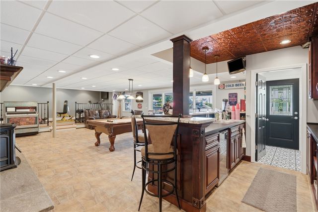 16 Countryside Drive, Johnston, RI 02919