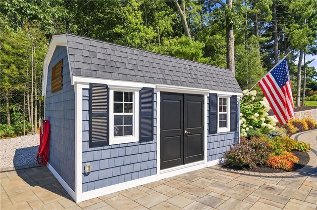 16 Countryside Drive, Johnston, RI 02919