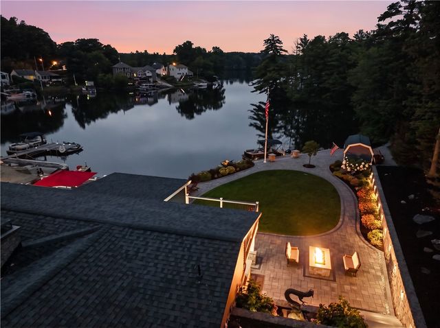 16 Countryside Drive, Johnston, RI 02919
