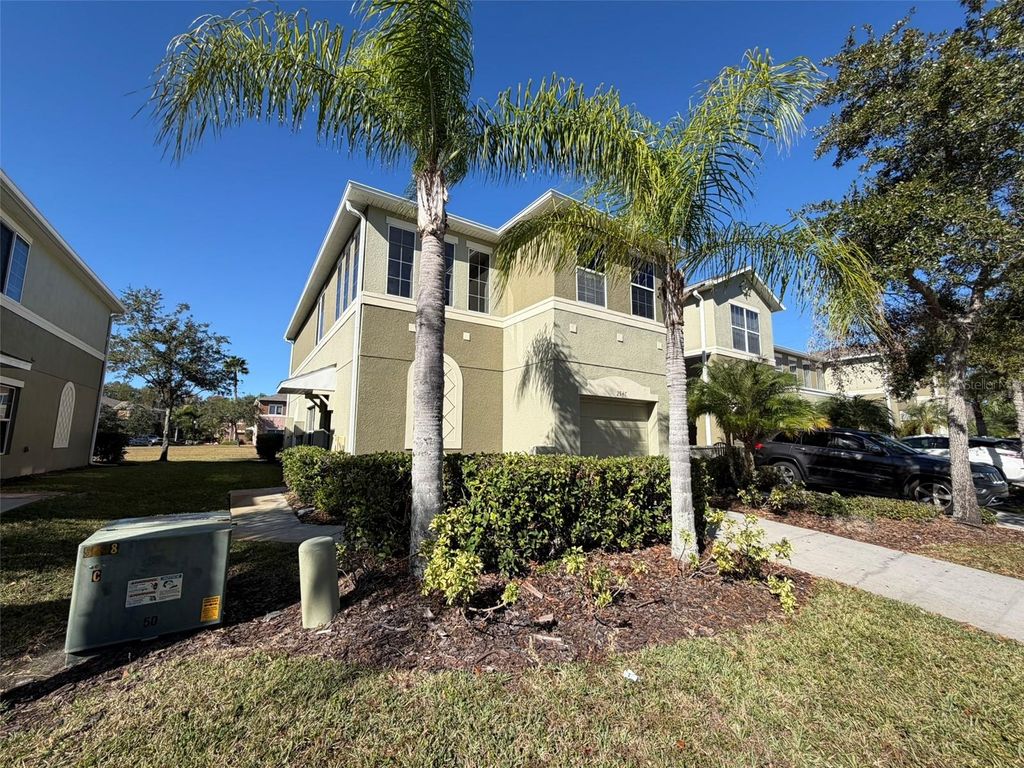 2947 WILLOWLEAF LANE, Wesley Chapel, FL 33544