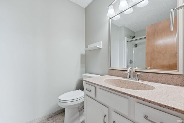 1226 Foxmoor Run, Fort Wayne, IN 46825