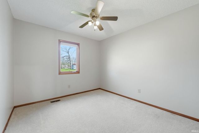 1226 Foxmoor Run, Fort Wayne, IN 46825