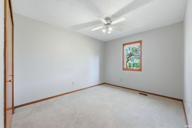 1226 Foxmoor Run, Fort Wayne, IN 46825
