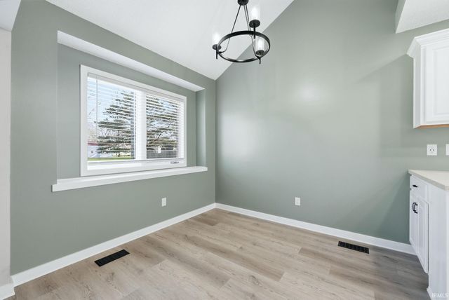 1226 Foxmoor Run, Fort Wayne, IN 46825