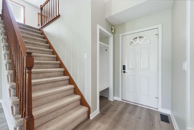 1226 Foxmoor Run, Fort Wayne, IN 46825