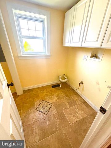710 SEMINOLE AVE, Jenkintown, PA 19046
