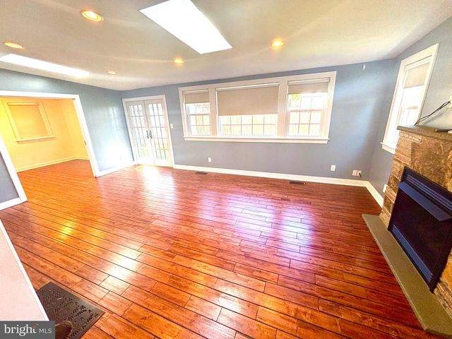 710 SEMINOLE AVE, Jenkintown, PA 19046