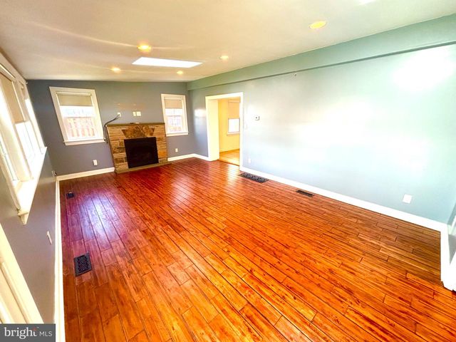 710 SEMINOLE AVE, Jenkintown, PA 19046