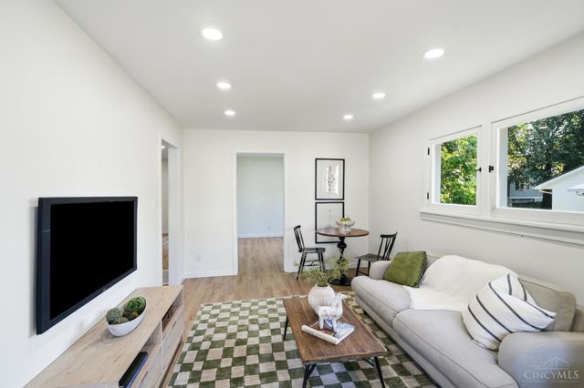 3808 Camden Avenue, Fairfax, OH 45227