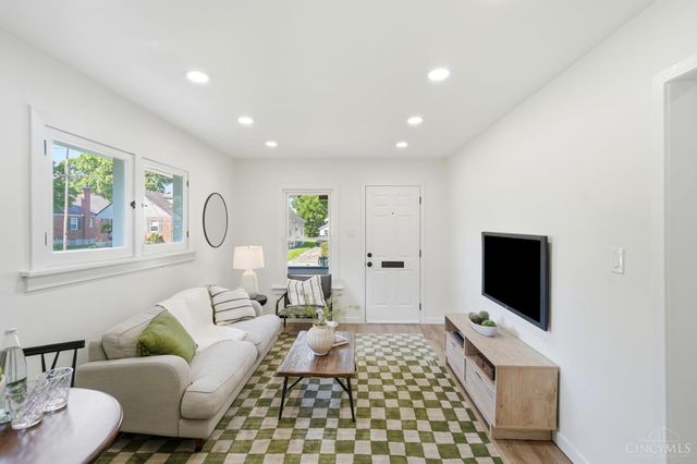 3808 Camden Avenue, Fairfax, OH 45227