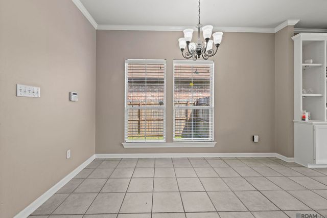 8636 E Cypress Point Ct, Baton Rouge, LA 70809