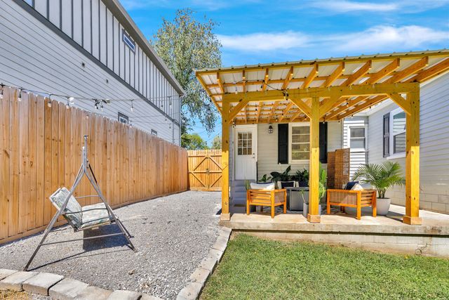 1002 Dew St, Nashville, TN 37206