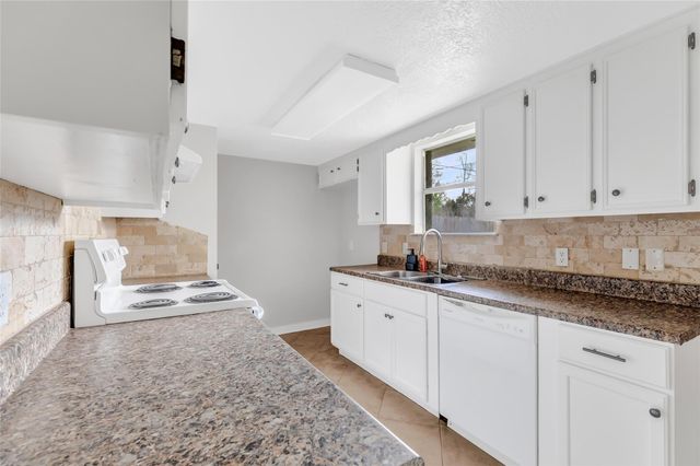 2634 Newman Street, Liberty, TX 77575