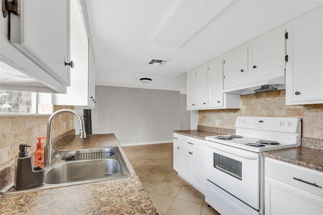 2634 Newman Street, Liberty, TX 77575