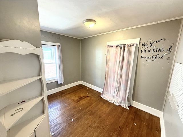 92 Euclid Ave, Sharon, PA 16146