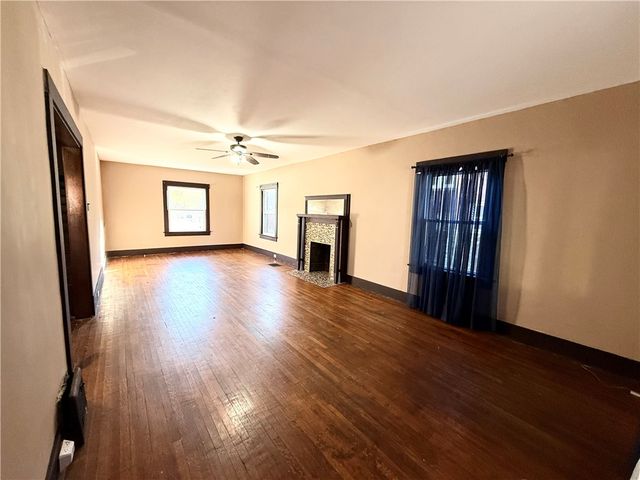 92 Euclid Ave, Sharon, PA 16146