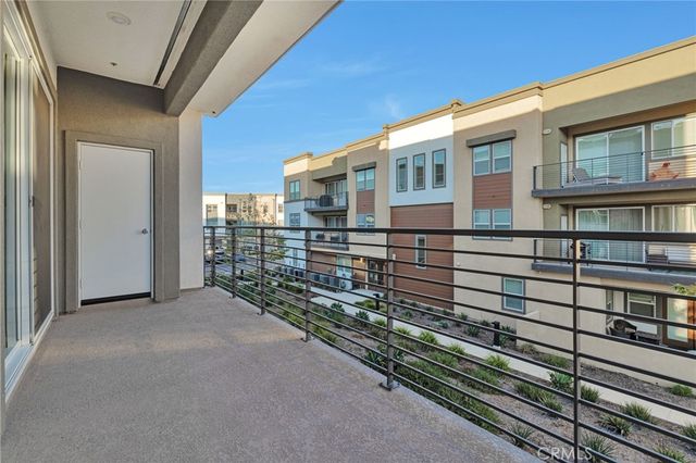 26958 Sandbar Willow Pl 205, Valencia, CA 91381