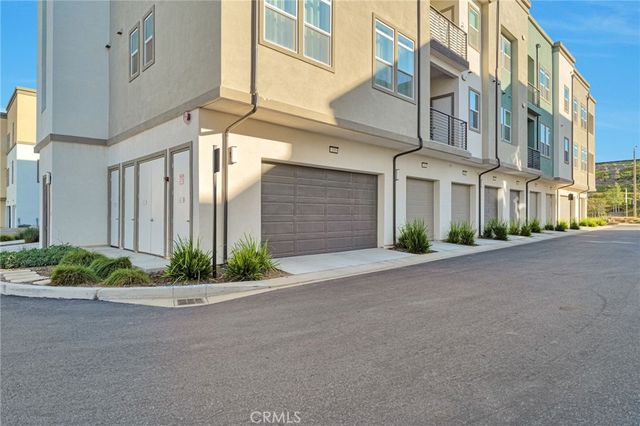 26958 Sandbar Willow Pl 205, Valencia, CA 91381