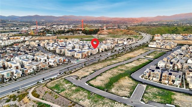26958 Sandbar Willow Pl 205, Valencia, CA 91381