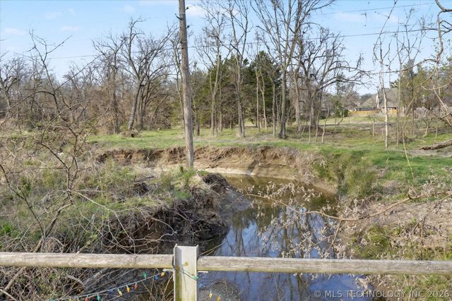 868 W Commercial Street, Broken Arrow, OK 74012