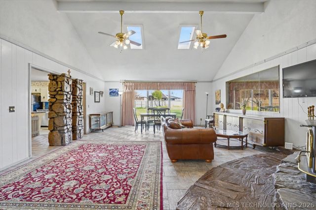 868 W Commercial Street, Broken Arrow, OK 74012