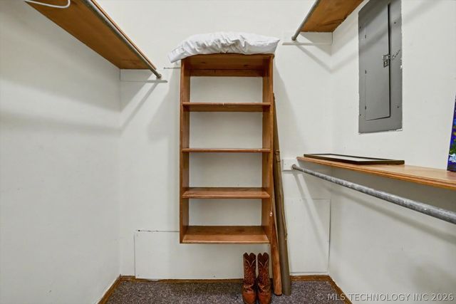 868 W Commercial Street, Broken Arrow, OK 74012