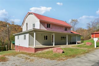 175 Long Woods Rd, Waynsbrg/frankln Twp, PA 15370