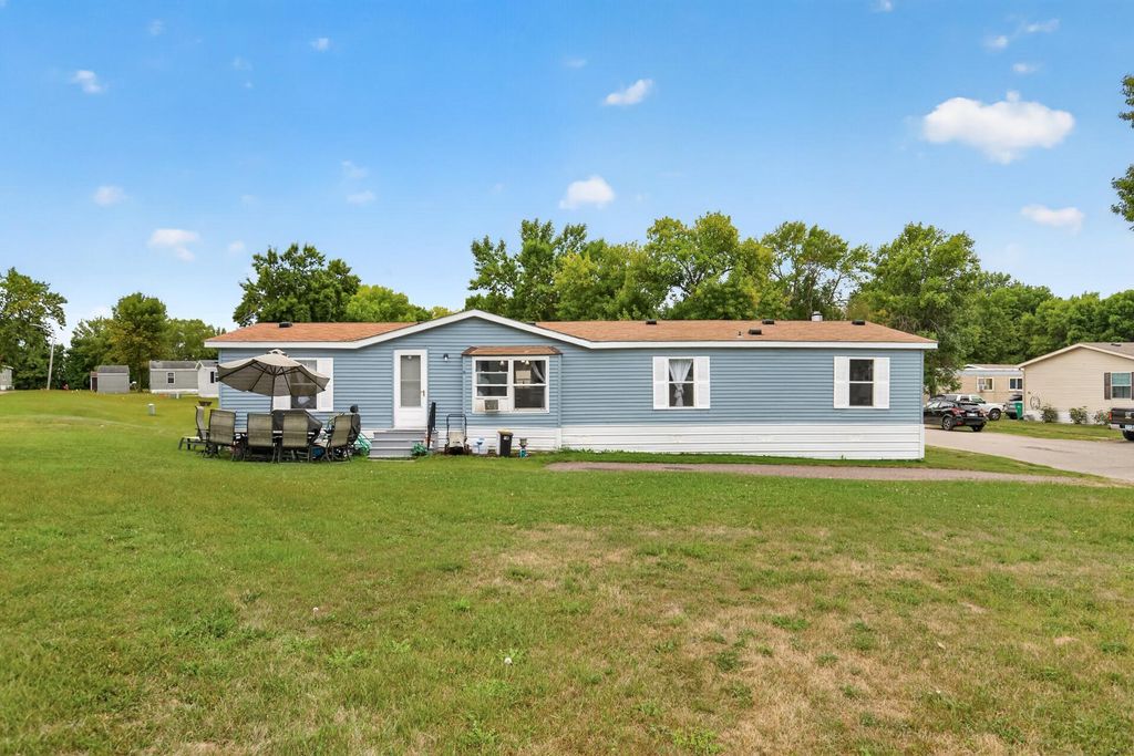 400 Center Avenue S 80, Montrose, MN 55363 — exterior